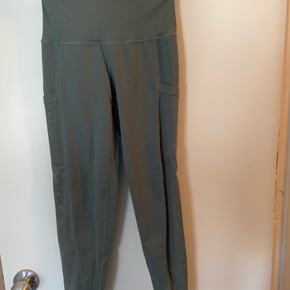 Aerie Move HIgh-Waisted Pocket 7/8 Legging | XS Short